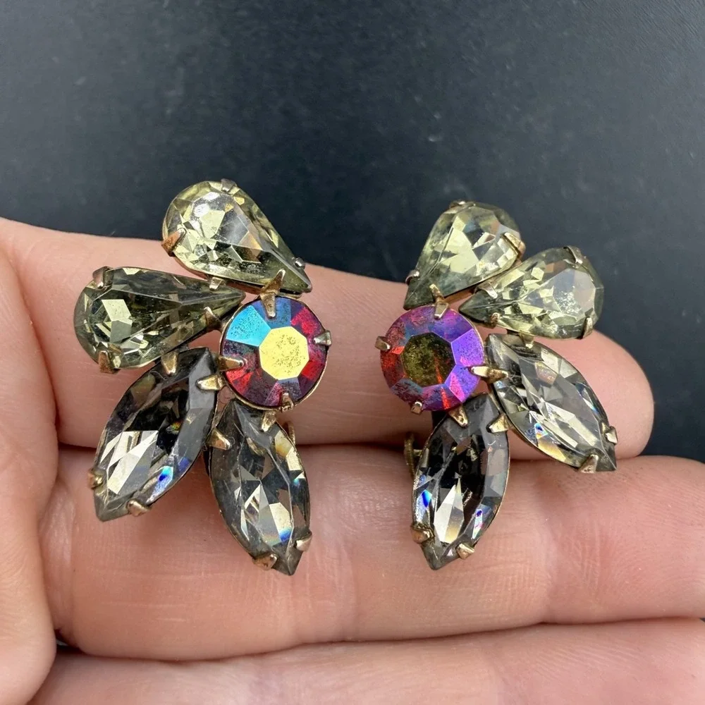 Vintage‎ Coro Clip On Earrings Gold Tone Rhinestone Signed Flowers